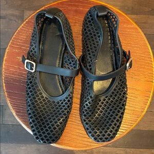 Black Mesh Women's flats (Size 11)